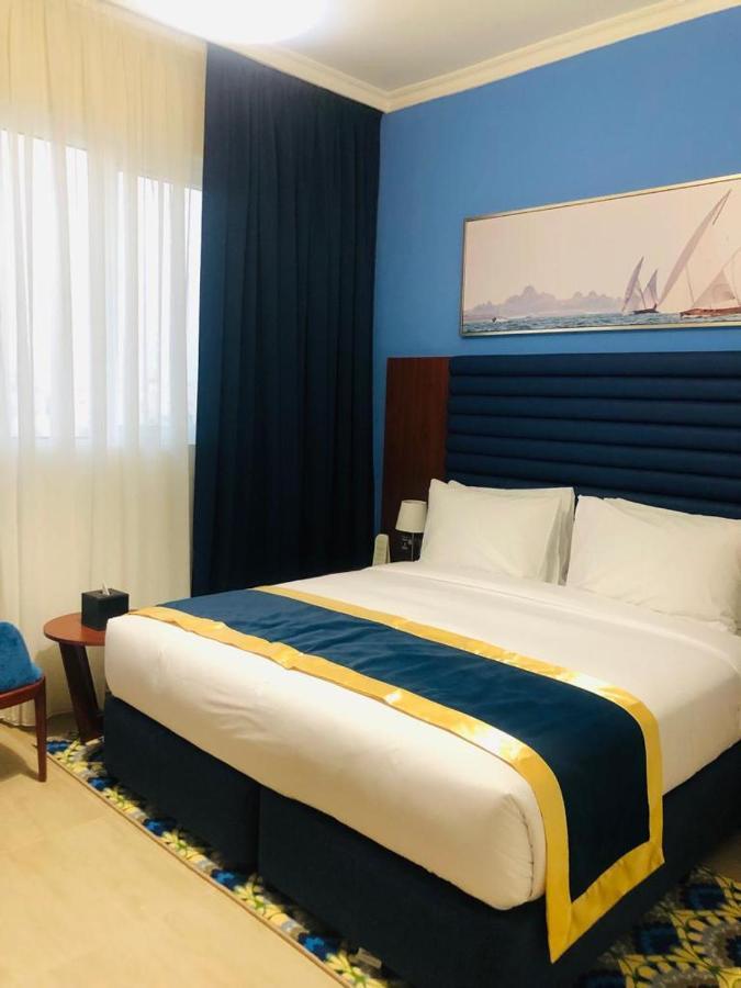 Baniyas Plaza Hotel Apartments Abu Dhabi Exterior photo