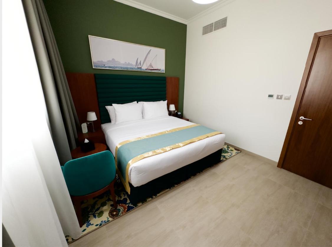 Baniyas Plaza Hotel Apartments Abu Dhabi Exterior photo